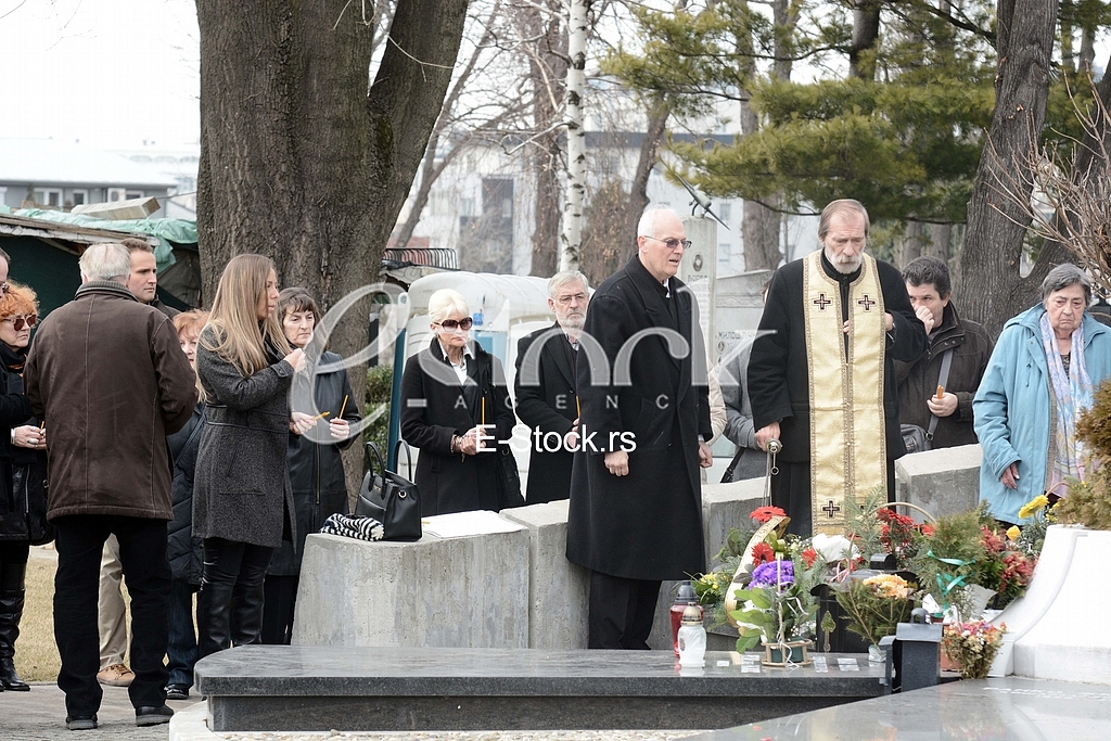 At the cemetery, giving importance to the  singer Miki Jevremovic.