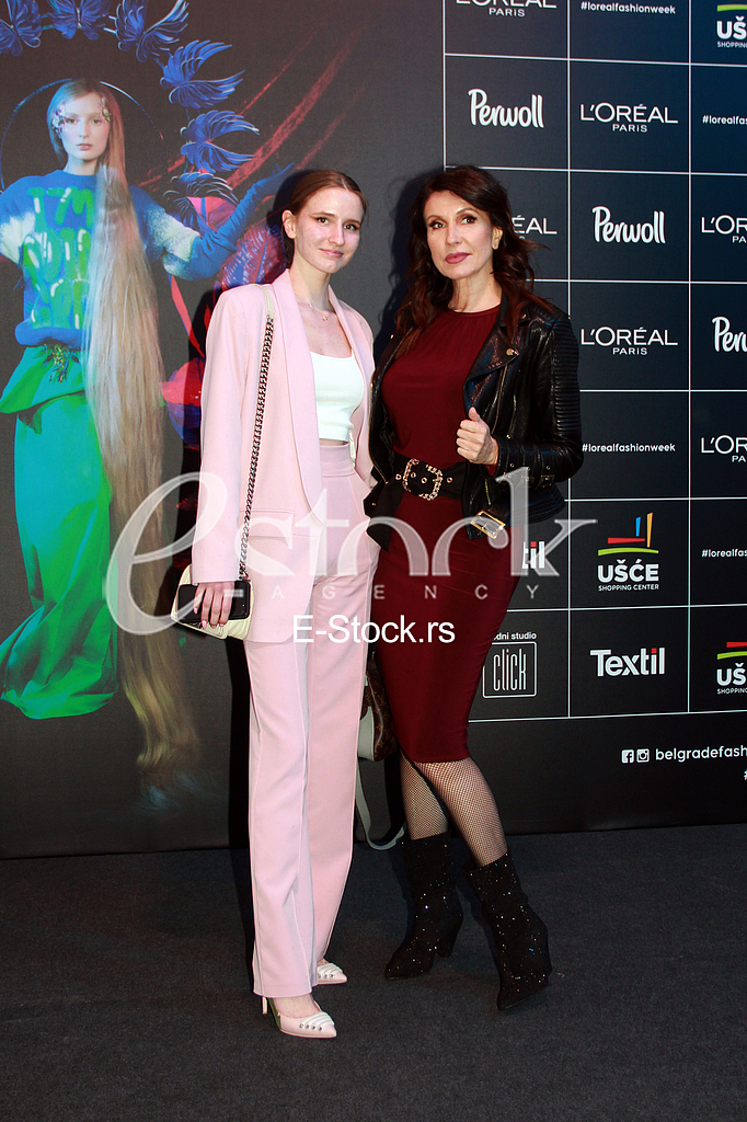 Laura Mikic i Snezana Dakic sa cerkom