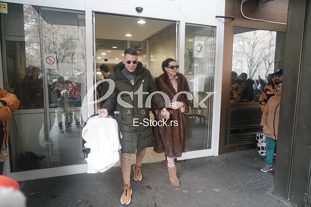 Izlazak iz porodiljista Jovana Ljubisavljevic