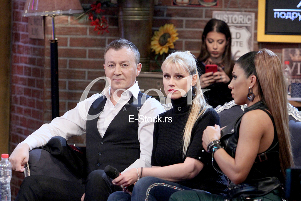 Shooting of Amigas show