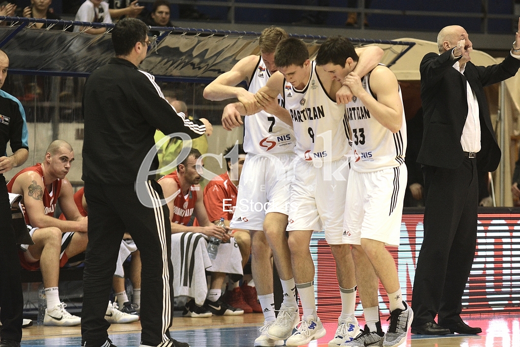 Partizan won the Szolnok in the 11th round of the Champions League FIBA, with 77:67.