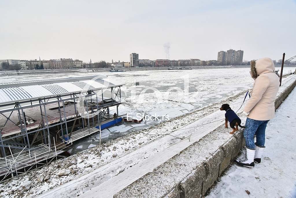 Zaledjen Dunav/ Frozen Danube