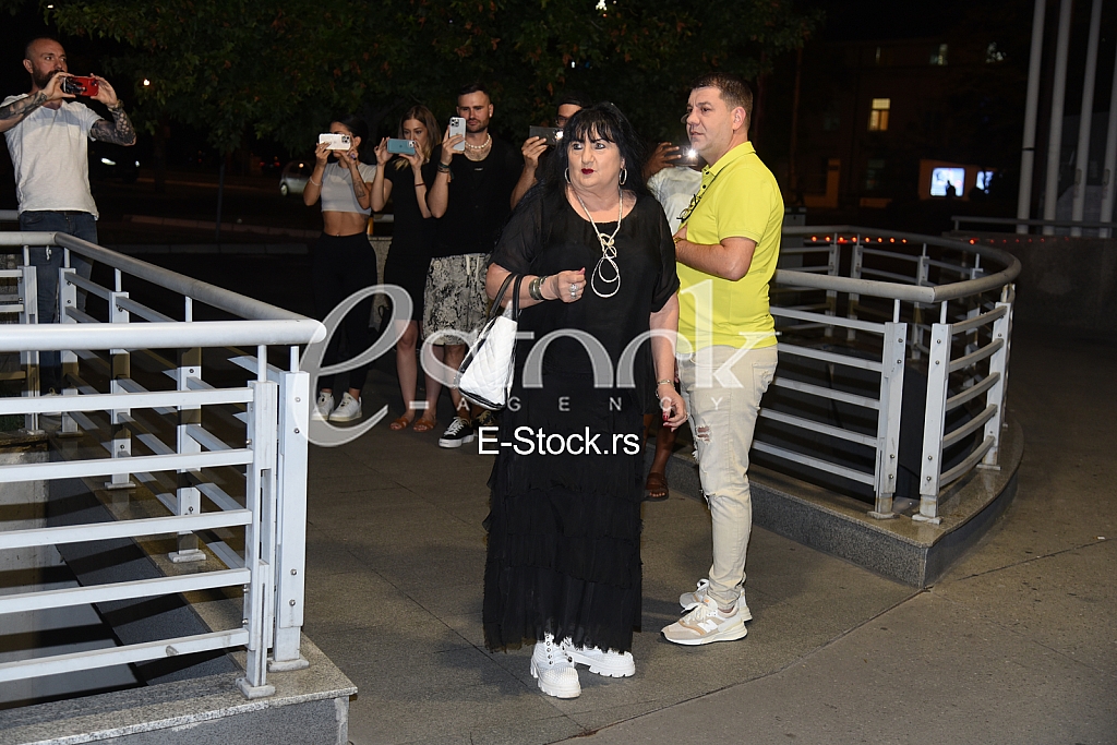 Ivan Marinkovic Milosava Nikolic_Narod pita