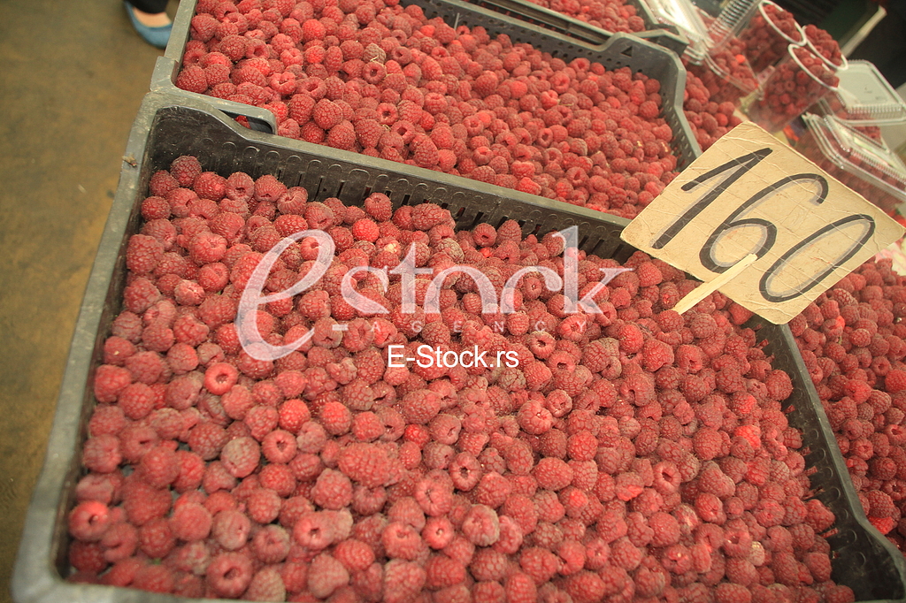 Belgrade, 14. june 2018., Raspberries on the market