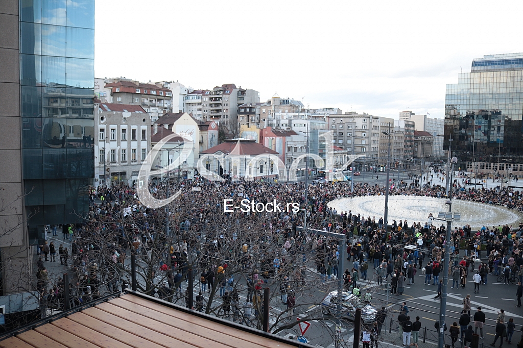 PROTEST - Protestna šetnja od Terazija do Karađorđevog parka