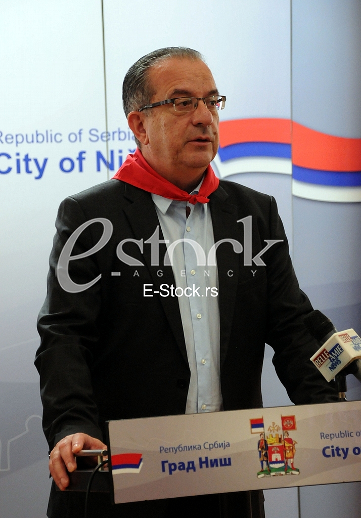 The French delegation in a visit to the city Nis