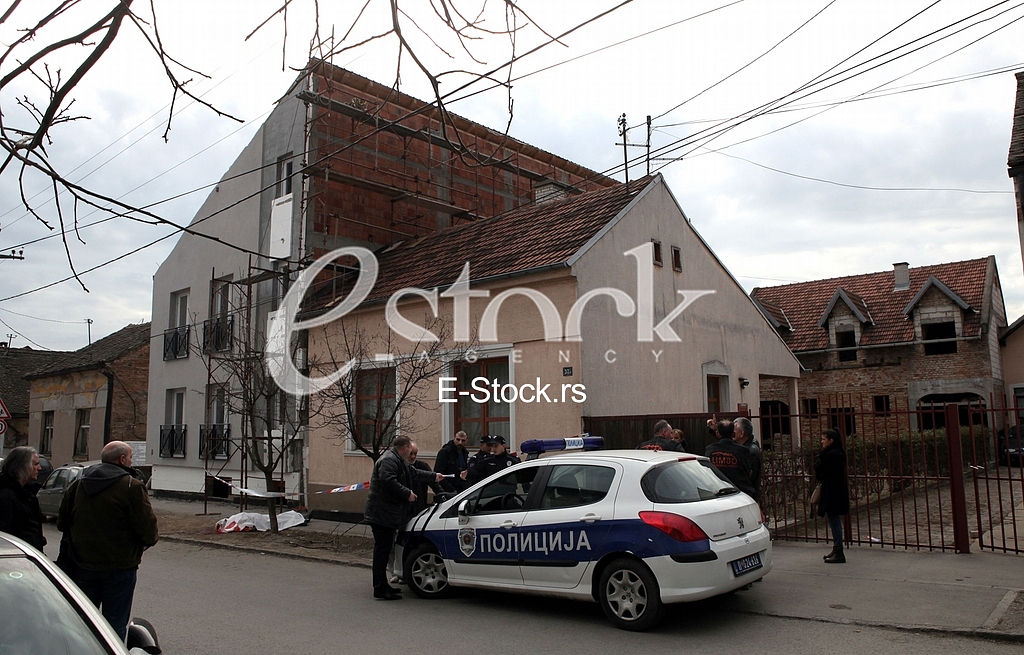 The worker fell from scaffolding BELGRADE - A worker Vladan P. (38) was killed today around 14 hours on-site at Zivko Petrovic in Zemun.