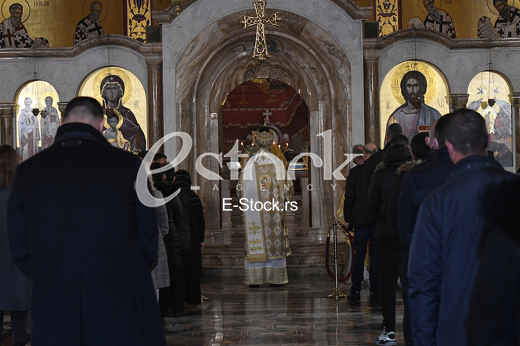 Bozicna liturgija Joanikije