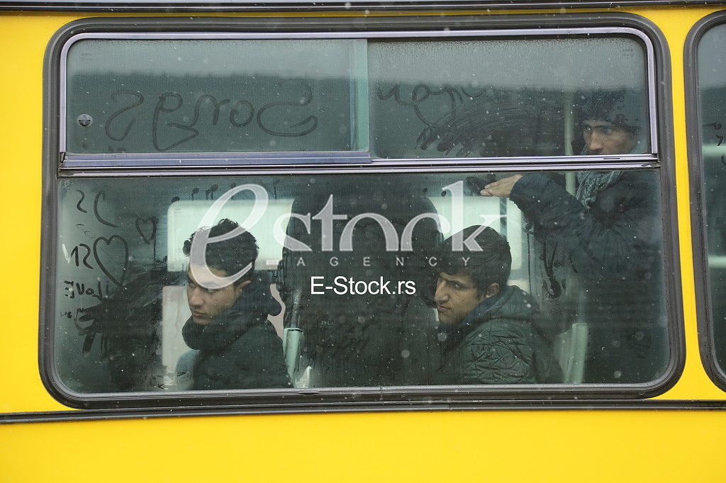 Migrants stuck in Serbia towards the EU