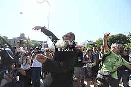 Antonije Davidovic  Skupstina Srbije protest