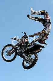 motorcycle acrobatic stunts