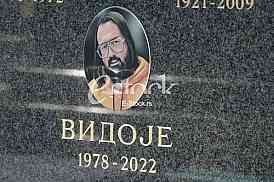 Vidoje Ristovic nadgrobna ploca