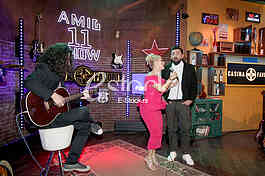 Shooting of Amigas show