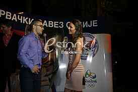 The occasion of winning Olympic gold, the cocktail Davor Stefanek in honor of the Club of Representatives on Dedinje. However, Davor managed to overshadow their Olympic gold by making the proposal to his girlfriend Dolores.