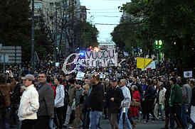 Protesters against the dictatorship gathered today, in a rather small number, in front of the Serbian Parliament, after the 