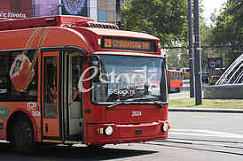Trolleybus at the Station, Slavija