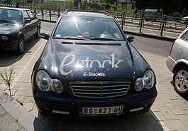 Milos Vijanic profesor car