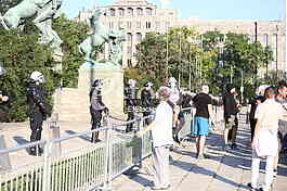 Protest ispred Skupstine Srbije