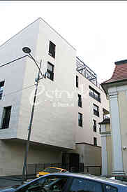 Pariska Street, Illegal construction 
