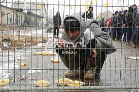 Migrants stuck in Serbia towards the EU