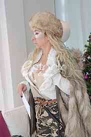 Blondi, the mother of the singer Sava. 