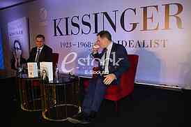 Promotion of the book Henry Kissinger
