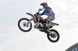 motorcycle acrobatic stunts