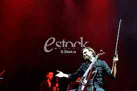 Koncert grupe 2 cellos_Photo e-stock Katarina Mihajlovic