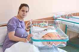 The first baby born in 2017