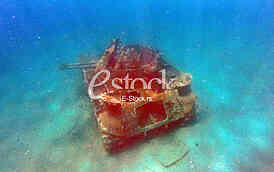 tenk na dnu mora, crveno more , red sea 