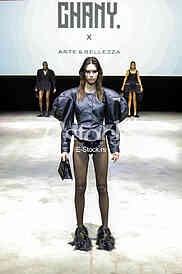 39. Fashion Selection