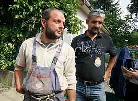 The injured workers at the site. Povredjeni radnici na gradilistu