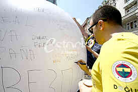 Fans of basketball clubs final four







