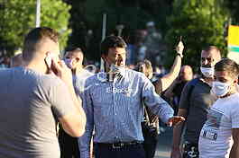 Nikola Jovanovic Protest ispred Skupstine Srbije