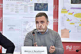 Press conference of Dragan Vucicevic s editorial staff on Dragan Djilas s pressures and attempts to quit newspapers