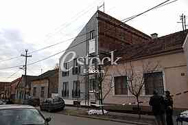 The worker fell from scaffolding BELGRADE - A worker Vladan P. (38) was killed today around 14 hours on-site at Zivko Petrovic in Zemun.
