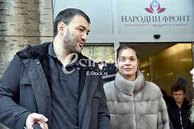 Government Mandic brings a baby from a maternity ward