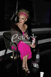 pink, zadruga, bebi dol
