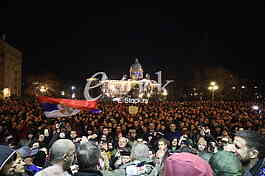 Protest ispred skupstine grada