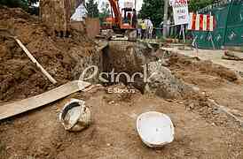 The injured workers at the site. Povredjeni radnici na gradilistu