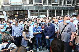 Protest ispred Skupstine Srbije