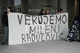 Protest podrske zenama