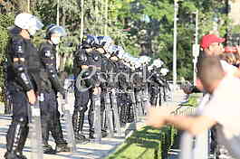Protest ispred Skupstine Srbije