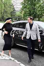 Jelena Karleusa dolazi na sud gde se sudi sa Svetlanom Cecom  Raznatovic