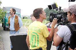 Tv series Dogs are barking, the wind carries