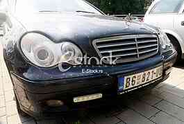 Milos Vijanic profesor car