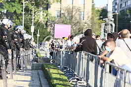 Protest ispred Skupstine Srbije