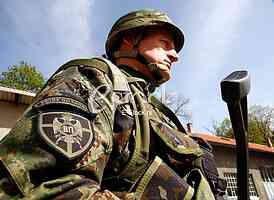 Guide Alexander Ojdanic, Corporal military police barracks Topcider Kosutnjak, military police, army, uniform, full war equipment, army, weapons, a soldier in full battle gear, A trench accessories, M-21A rifle, weapon, helmet, camouflage uniform