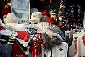 New Year's decorations, theatrical performances, tea and other hot drinks and generally a festive atmosphere until the first of February will adorn Republic Square as the item's Square with an open heart