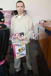 Awarding of prize travel sweepstakes,, Have an account and win '' from sponsors Fly Fly travel times.